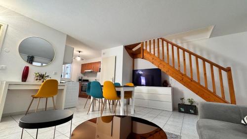 Beautiful house 8min to Disneyland