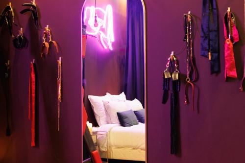 Love Room Marseille - Aphrodisia photo 21