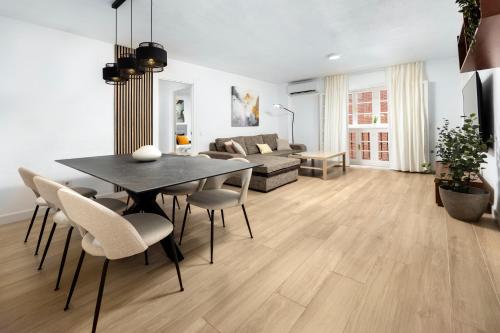 Central and Spacious Apartment with Parking on-site