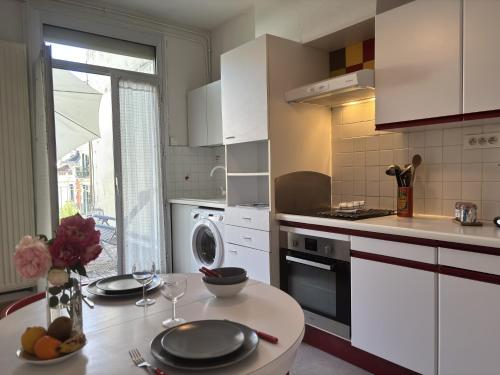 Η κουζίνα ή μικρή κουζίνα στο Intermezzo - 1 chambre - Terrasse