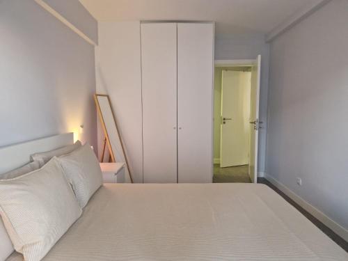 Quarteira flat AC balcony and view