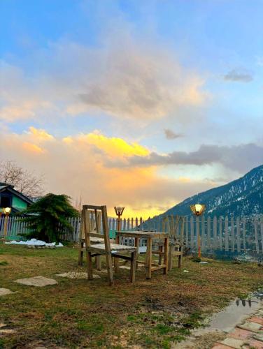 Un paisaje natural cerca del chalet de montaña