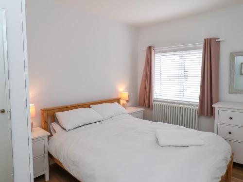 En eller flere senge i et værelse på 94 Church Street