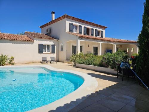 Ideal Provencal family home