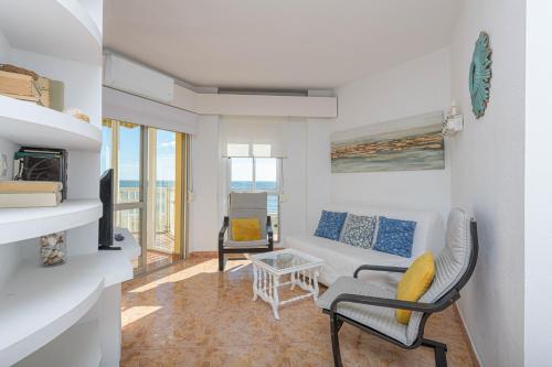 Great Location and Frontal Sea View Fuengirola