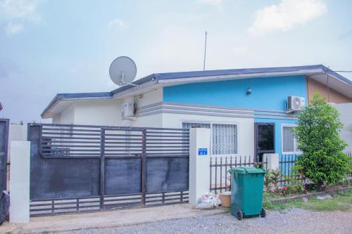 Ảnh trong thư viện ảnh của Rehoboth Guest Apartment ở Kweman