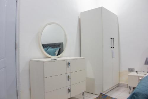 Ảnh trong thư viện ảnh của Rehoboth Guest Apartment ở Kweman