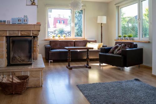 Całoroczny przytulny dom jednorodzinny przy plaży i marinie