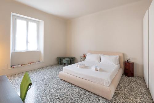 Newly renovated two-room apartment