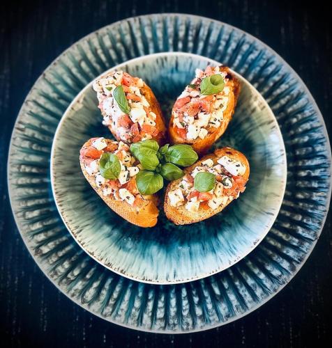 ホテルの敷地内または近くでの食事または食べ物