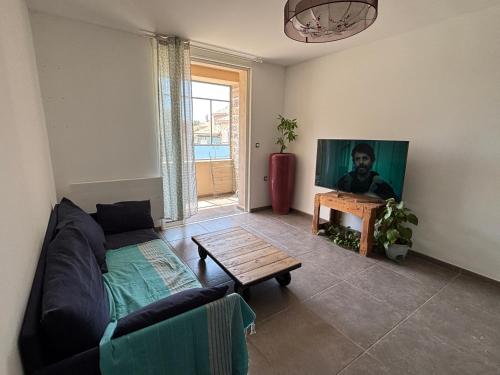 Bottom of house plus terrace 37