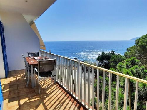 Apartamento cerca de la playa con parking y admite mascotas en Llançà - ES-170-4