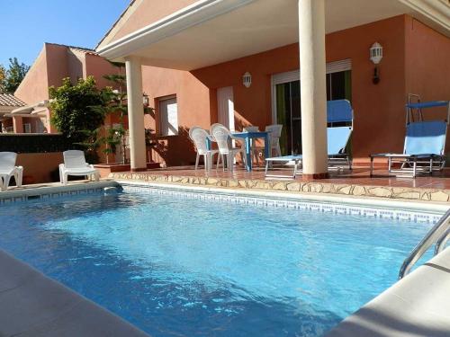 Casa cerca del mar con piscina privada, wifi, aire opcional, admite mascotas, playa y piscina para perros - ES-184-46