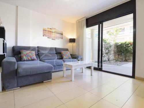 Apartamento moderno de 2 dormitorios con jardín privado a 100m de la playa - ES-366-7
