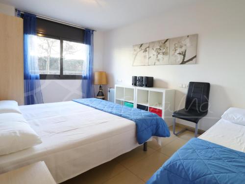 Apartamento moderno de 2 dormitorios con jardín privado a 100m de la playa - ES-366-7