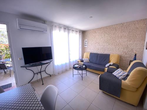 Gite Thym spa au coeur d'une oliveraie des Corbières