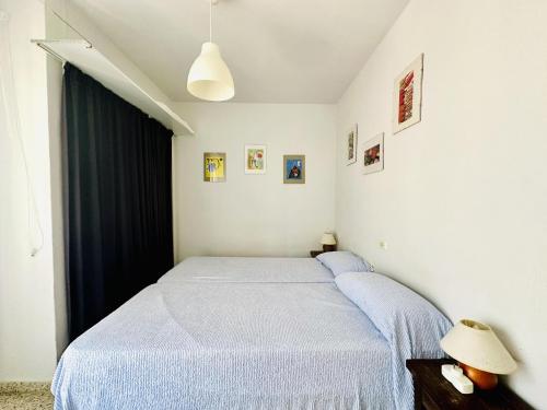 Apartamento frente al mar con terraza y parking privado en Roses - ES-258-37