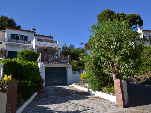 Maison mitoyenne avec piscine commune, proche de la plage de L'Estartit