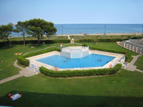 Apartamento acogedor en la playa con acceso directo al mar y piscina en L'Estartit - ES-323-22