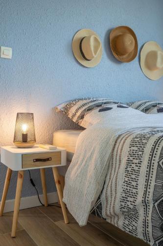 T2 Lumineux climatisé à 200m de la plage et parking privé