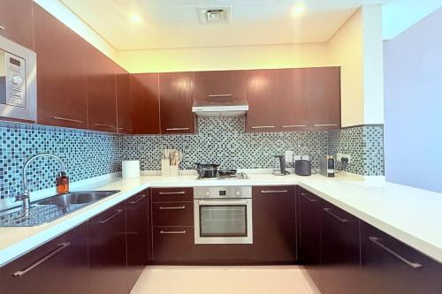 Gallery image of Sea View 75 inch TV 22nd Floor in Manama