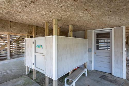 Φωτογραφία από το άλμπουμ του Private and Quiet Family Retreat - Steps to the Beach σε Kitty Hawk