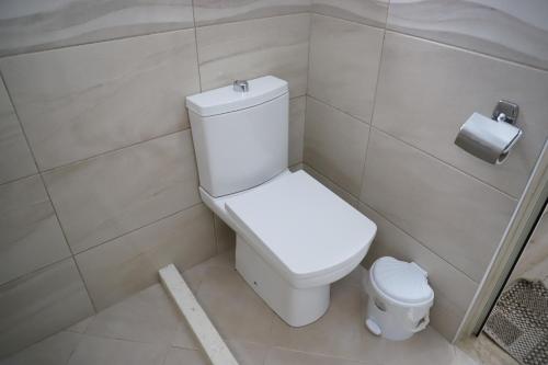 Bilik mandi di Downtown Apartment