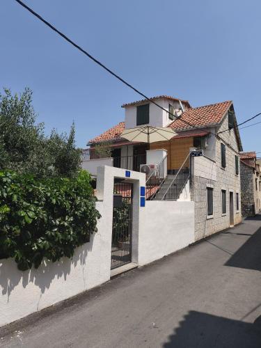 Guesthouse Trogir Proto-Free parking