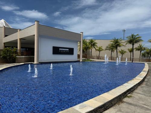 A piscina localizada em HOTEL PIRÂMIDE NATAL ou nos arredores