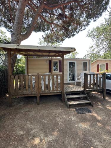 Mobil Home 2 chambres Sous les pins