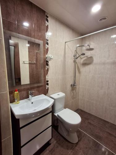 Vannas istaba naktsmītnē Yerevan Nar-Dos