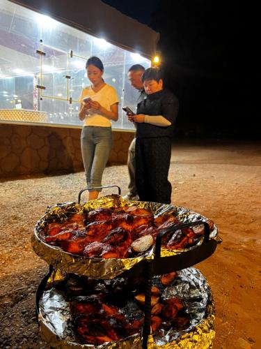 Επισκέπτες που μένουν στο Jori Luxury Camp
