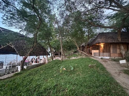 Gallery image of The Rocks MaweniBeach Bungalows in Kilindoni