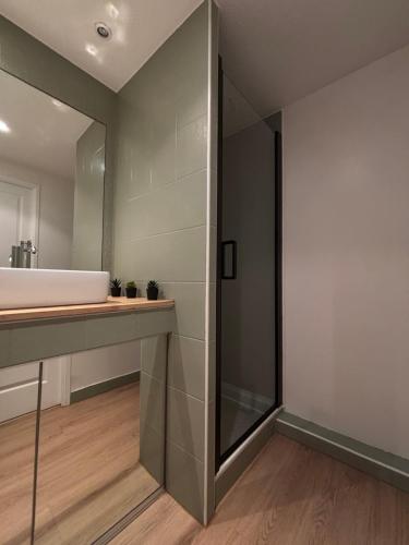 Fotografie z fotogalerie ubytování Super T2 Rénové Aperçu Mer Toutes Commodités v destinaci Antibes