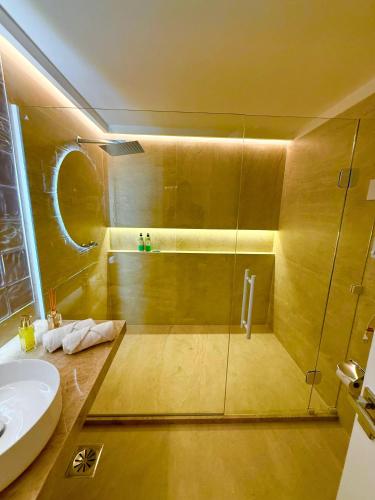 Ванная комната в Iate Plaza Hotel