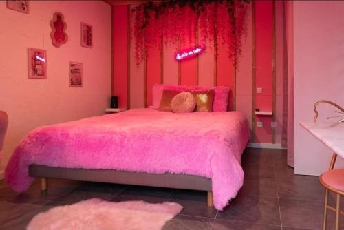 Photo de la galerie de l'établissement Pinky Room, à Saint-Julien