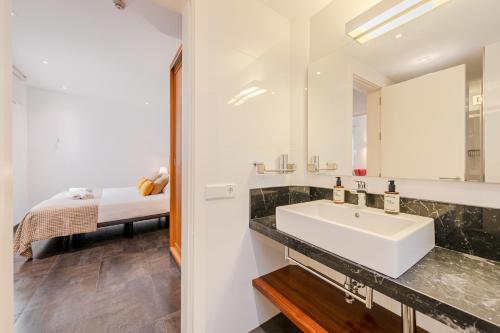 Postel nebo postele na pokoji v ubytování Stay Unique Apartments Eslava Pet Friendly