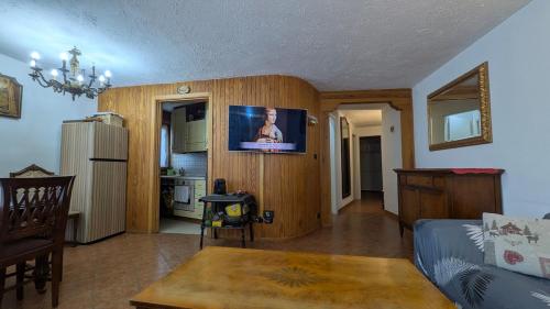 Η κουζίνα ή μικρή κουζίνα στο YNH Four-room apartment with parking space