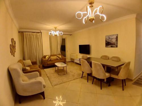 شقة للايجار بالشيخ زايظ