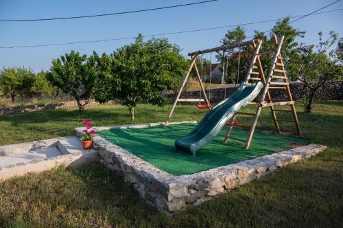 Fotografie z fotogalerie ubytování Malenica v destinaci Danilo Biranj