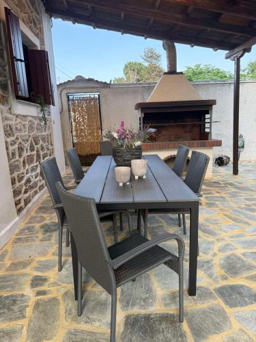 Gambar di galeri bagi Aggelos Gardenhouse of Volos di Volos