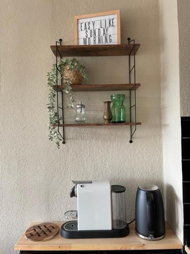 Kuchyň nebo kuchyňský kout v ubytování #1 Studioapartment mit Loreleyblick direkt an der schönsten Etappe des Rheinsteigs