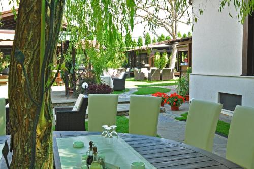 Hotel Vila Classにある庭