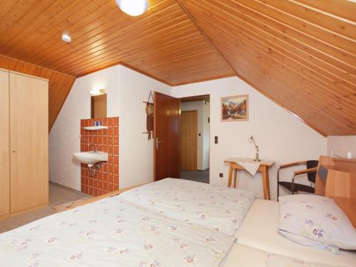 Φωτογραφία από το άλμπουμ του ruhige Ferienwohnung in Polle, cleaning included σε Polle