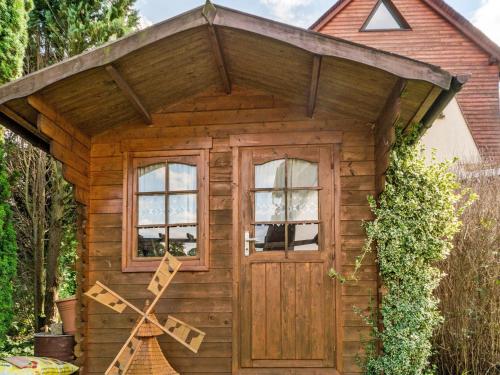Gambar di galeri bagi Charming Attic Retreat, cleaning included di Pöhla