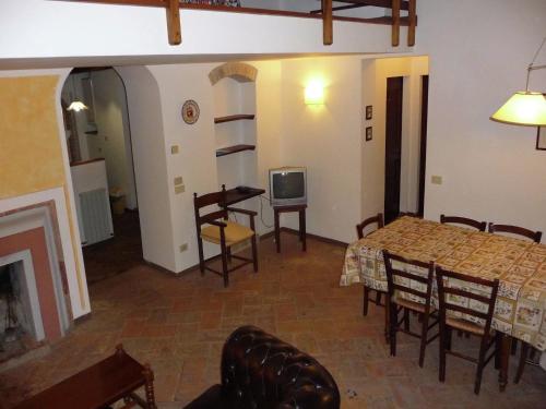 Χώρος καθιστικού στο Cosy apartment in Mantignana with private terrace