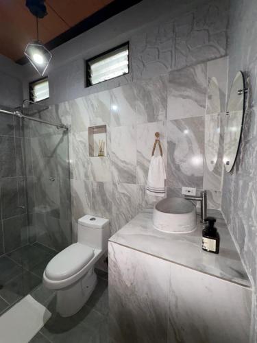 Kupatilo u objektu Aparta luz