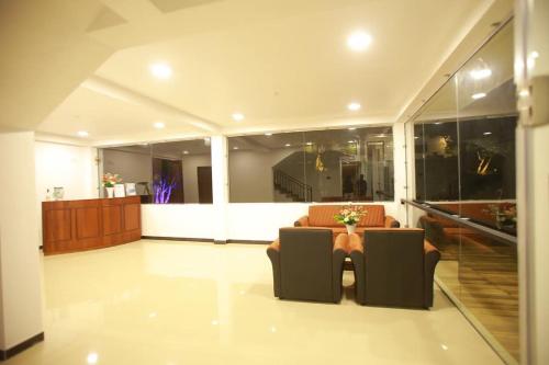 Lobi atau kawasan kaunter penerimaan di CRYSTAL RIVERSTON DECK