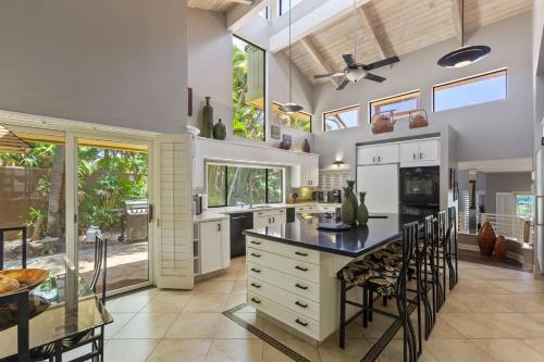 Køkken eller tekøkken på Huaka Mahina home