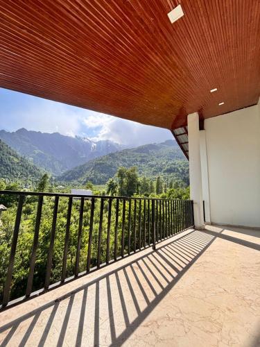 Vue générale sur la montagne ou vue sur la montagne depuis l'hôtel